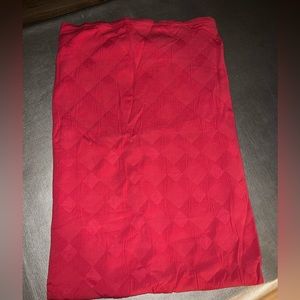 The Company Store 100% Cotton Red lightweight blanket twin size EUC